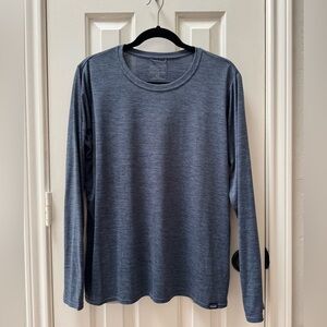 Patagonia W’s XL Long-Sleeved Capilene Daily Shirt, Smolder Blue